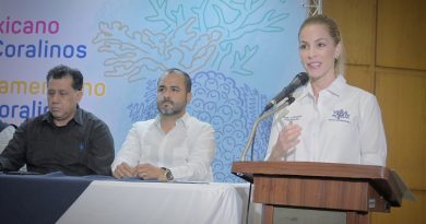 The Mayoress of Veracruz, Paty Lobeira, participates in the Inauguration of the XI Mexican Coral Reef Congress / @PatyYunes @AyuntamientoVer >>>