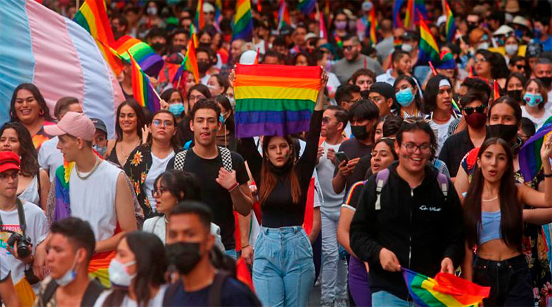 ISSSTE, committed to promoting security and welfare actions for LGBTTTIQ+ population / @BerthaAlcalde @ISSSTE_mx >>>
