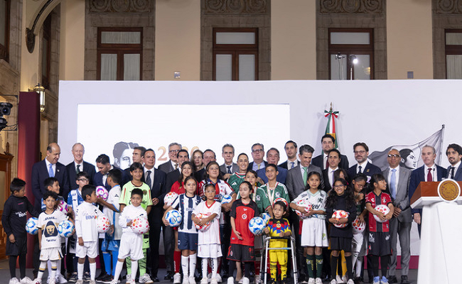 Claudia Sheinbaum announces a new sports legacy with soccer schools for Mexican children / @Claudiashein @GobiernoMX >>>