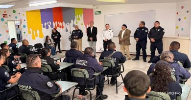 Commissioner José Carlos Quezada Román strengthens the Naucalpan Municipal Guard with more patrol vehicles, technology, and police professionalization / @isaacsolar @GobNau >>>